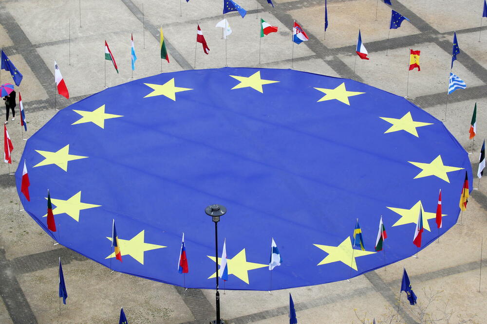Zastava EU na Šumanovom trgu u Briselu, Foto: Reuters
