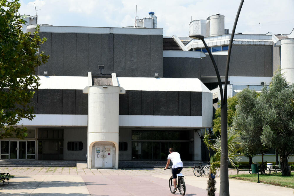 Zgrada Tehničkih fakulteta u Podgorici; Milan Popović i Pavle Popović, Foto: Boris Pejović