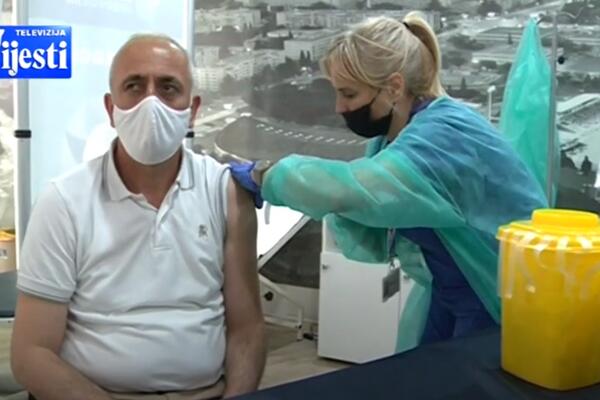 Vakcinacija i zdravstveni radnici: "Često radimo po cijeli dan"