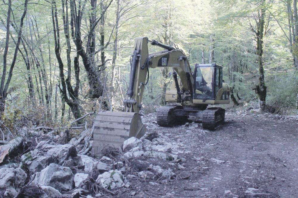 Sa početka gradnje male hidroelektrana na izvoru Morače, Foto: privatna arhiva