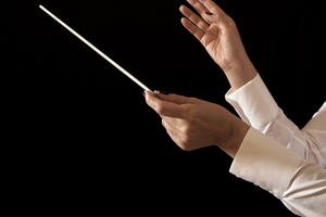 Nil Venditi diriguje Crnogorskim simfonijskim orkestrom