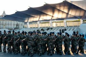 Francuska i islam: Vojnici upozoravaju na mogućnost izbijanja...