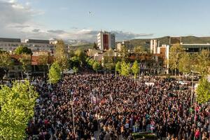 Masovno kršenje mjera u Nikšiću: Prvi ljudi opštine "za primjer",...