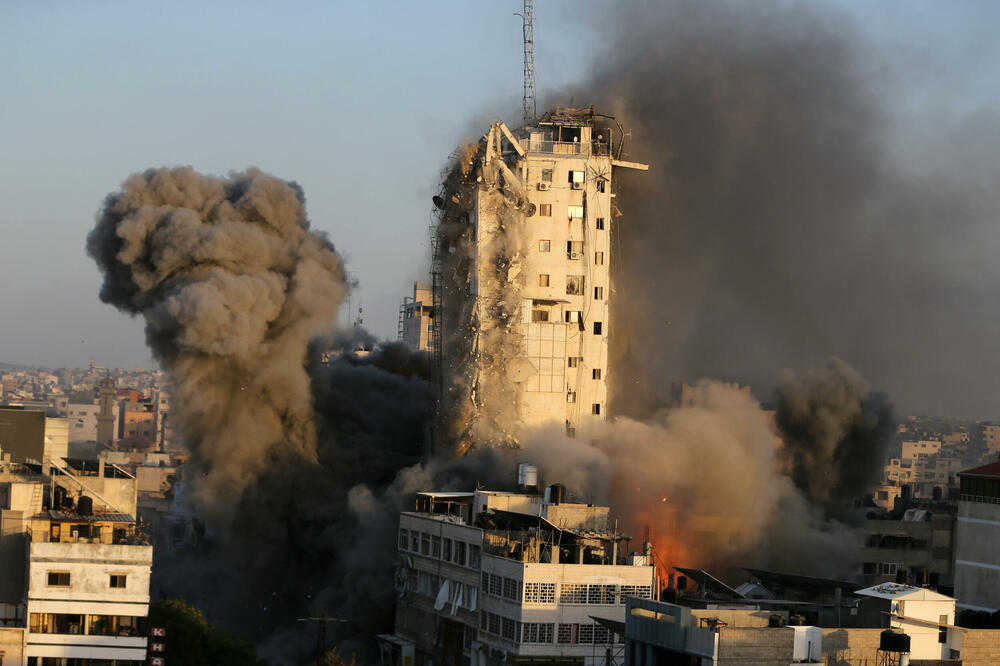 Rušenje zgrade, Foto: REUTERS