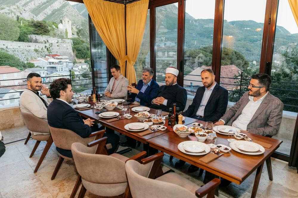 Abazović organizovao iftar, Foto: Vlada Crne Gore