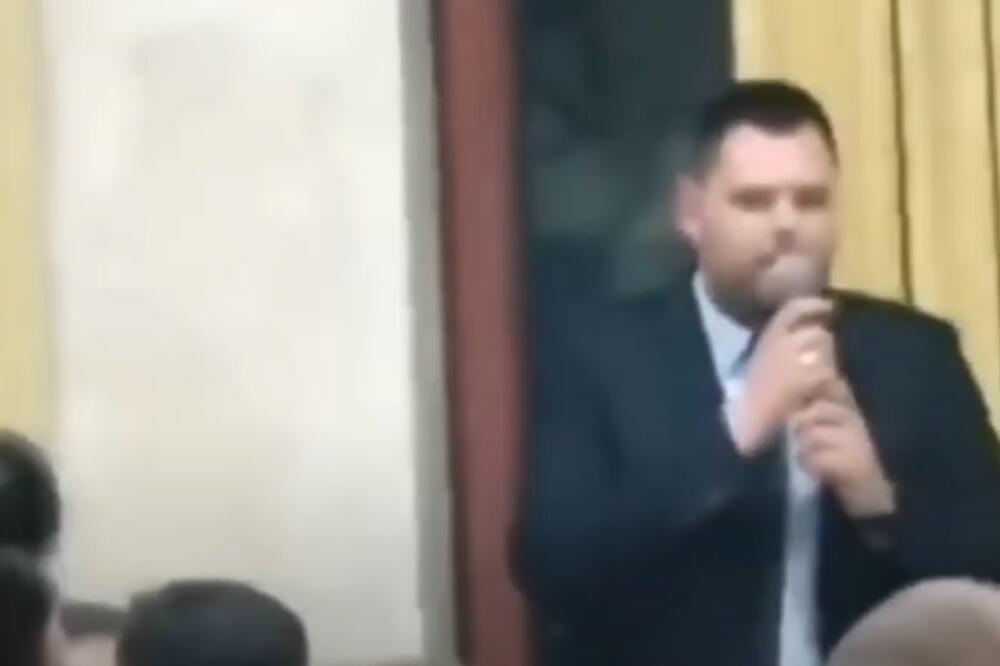 Kovačević govori na proslavi, Foto: DPS