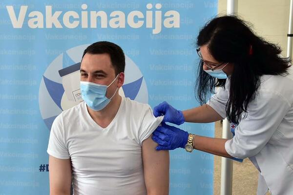 Vuković primio vakcinu Astrazeneka