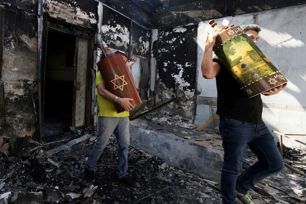 Arapski demonstranti su palili sinagoge u Lodu