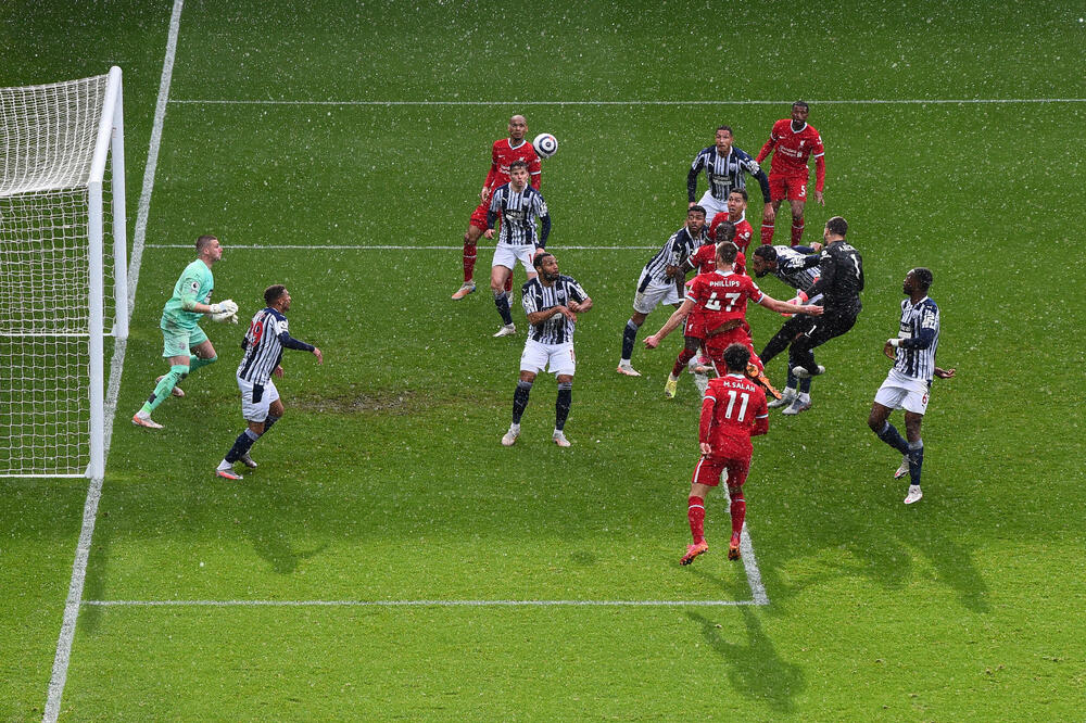 Beker prvi golman u istoriji LIverpula sa postignutim golom!, Foto: REUTERS