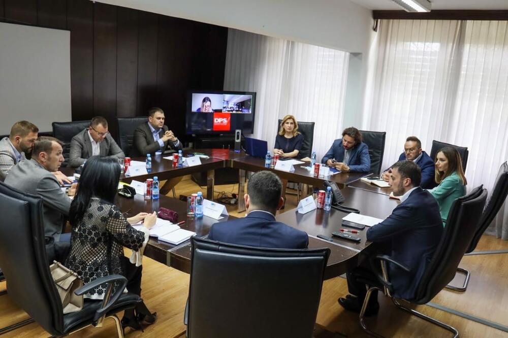 Sa sjednice, Foto: DPS