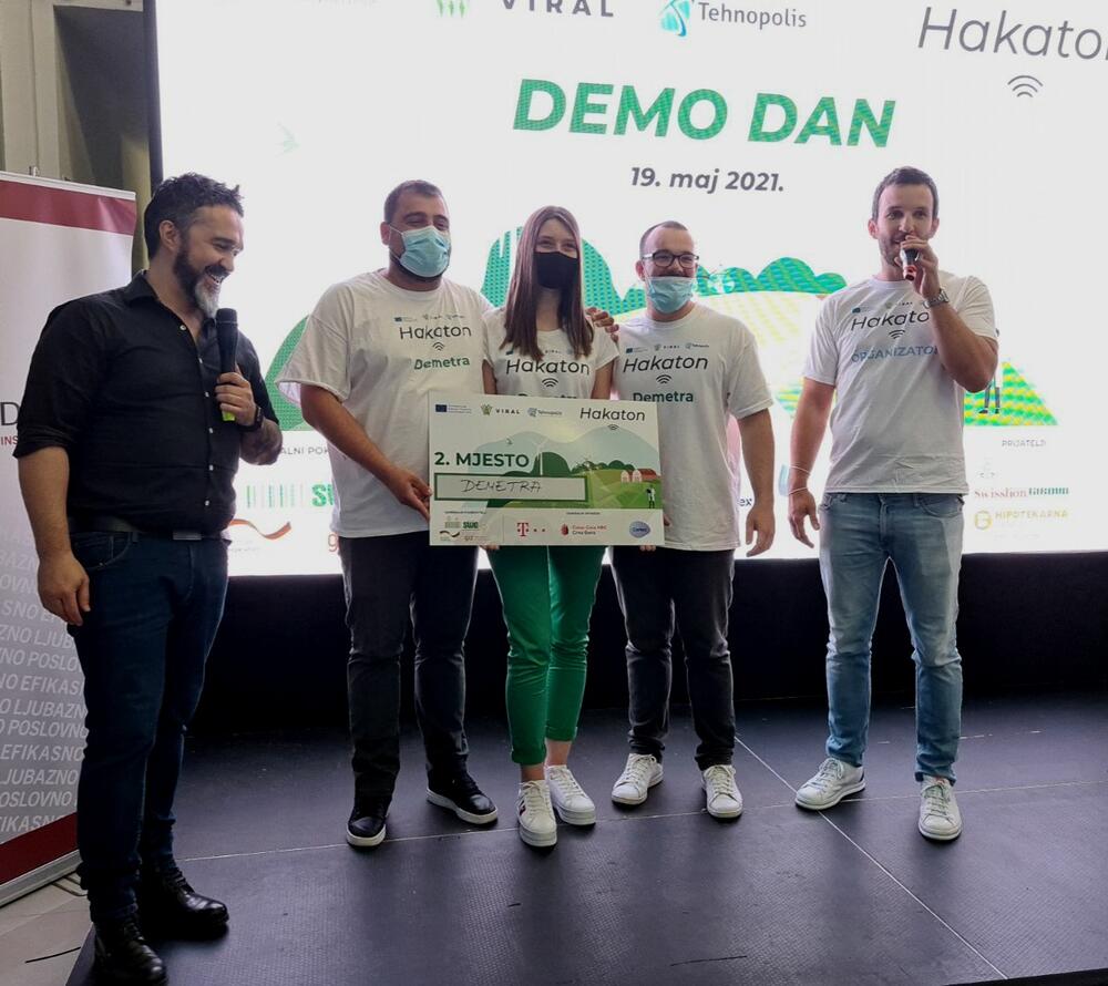 <p>Organizator Viral hakatona je Inovaciono preduzetnički centar (IPC) Tehnopolis, a generalni pokrovitelj Stalna radna grupa za regionalni ruralni razvoj u jugoistočnoj Evropi</p>