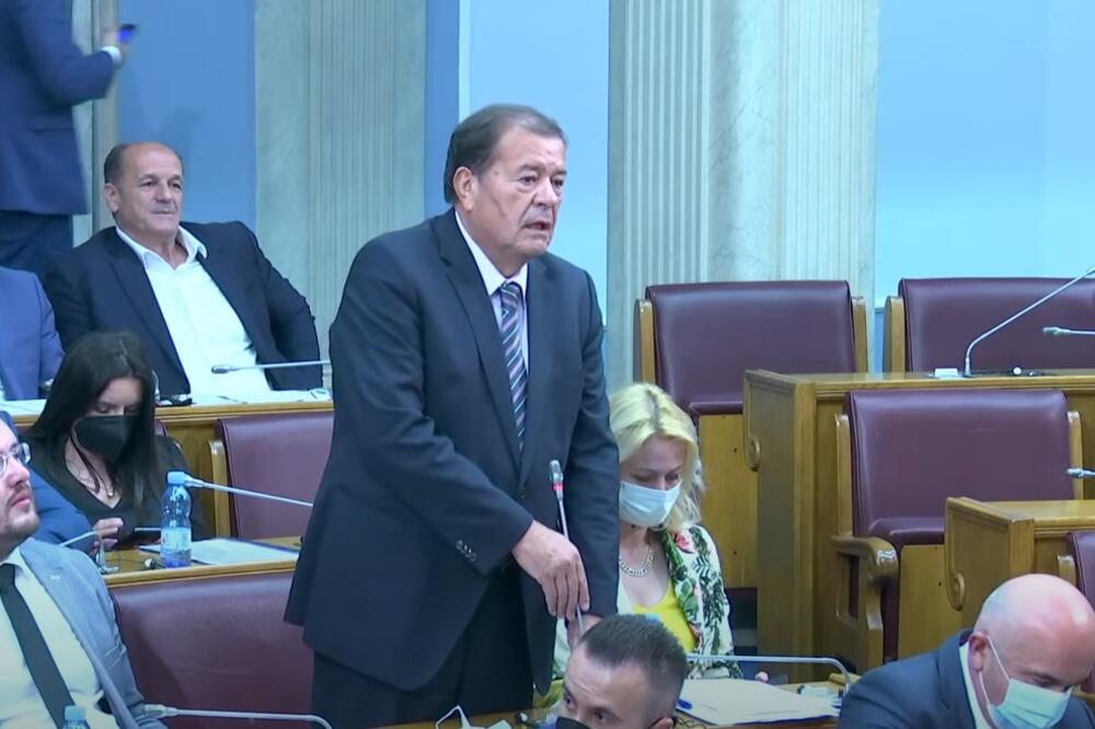 Ivanović govori u Skupštini, Foto: Skupština Crne Gore