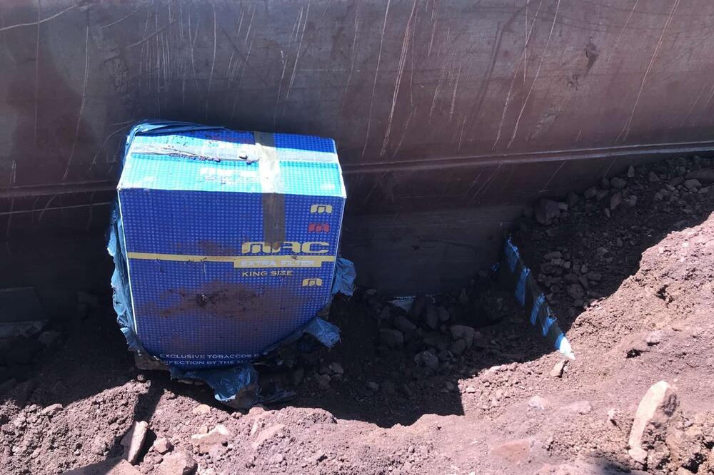 Cigarete sakrivene u rudi boksita, Foto: Graničn policija Bosne i Hercegovine