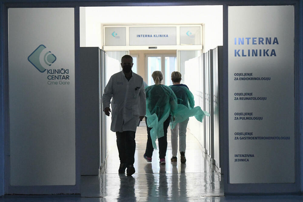 Veliki broj pacijenata na Internoj klinici i duže od dva mjesec, Foto: SAVO PRELEVIC