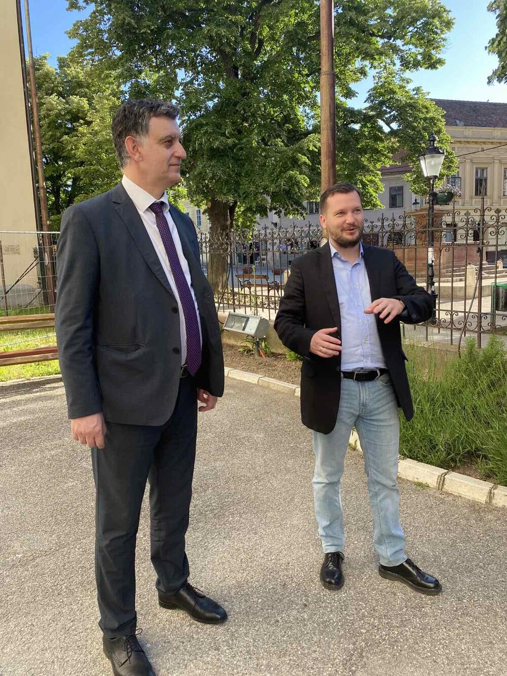 Komnenović i Stojkečić