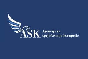 ASK: Mišljenje bez političkog konteksta