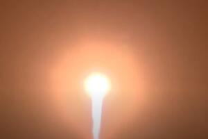 VIDEO Rusija lansirala u orbitu Zemlje raketu sa 36 komunikacionih...