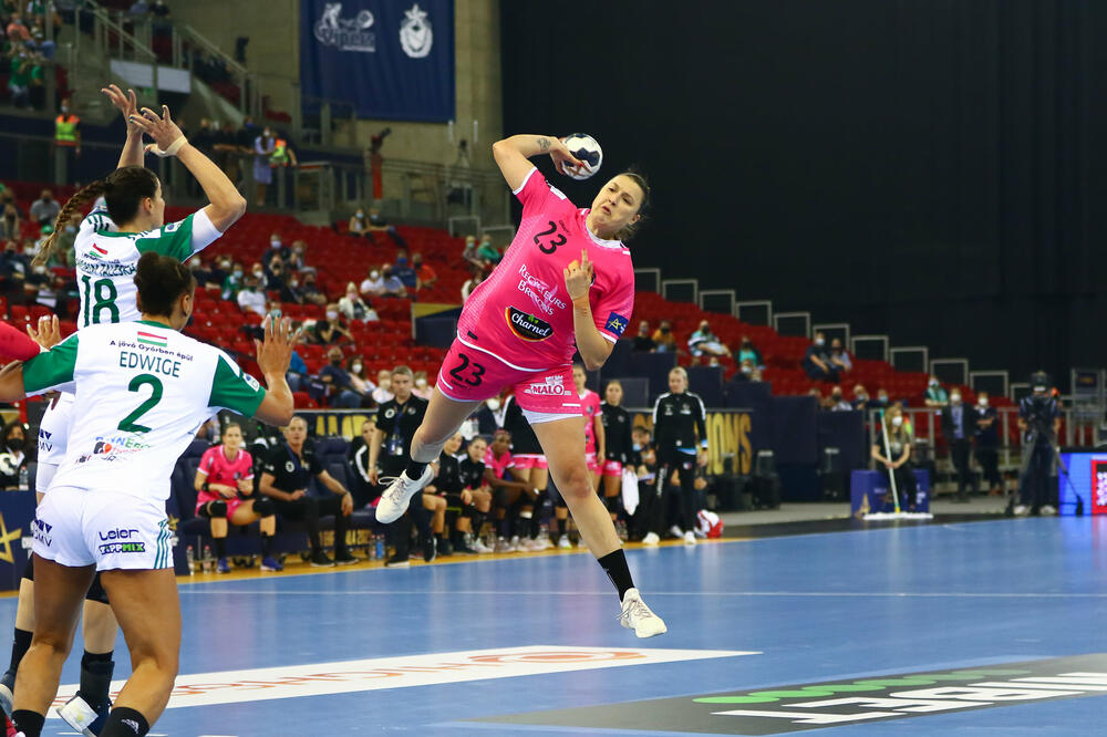 Đina Jauković na meču sa Brestom, Foto: brest-bretagnehandball.fr