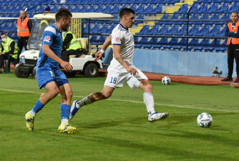 Petar Grbić u duelu sa Jovanom Nikolićem