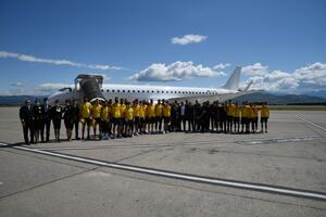 Poletio Air Montenegro, prvi putnici fudbalski reprezentativci