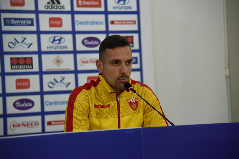 Vešović na pres-konferenciji, Foto: Savo Prelević