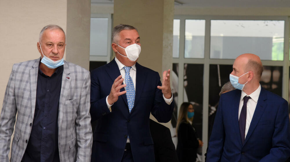 <p>"Vaša misija ostaje temelj i sjećanje na onu tačku otkuda smo kao narod krenuli i odgovor kamo nam valja stići“, kazao je premijer</p>