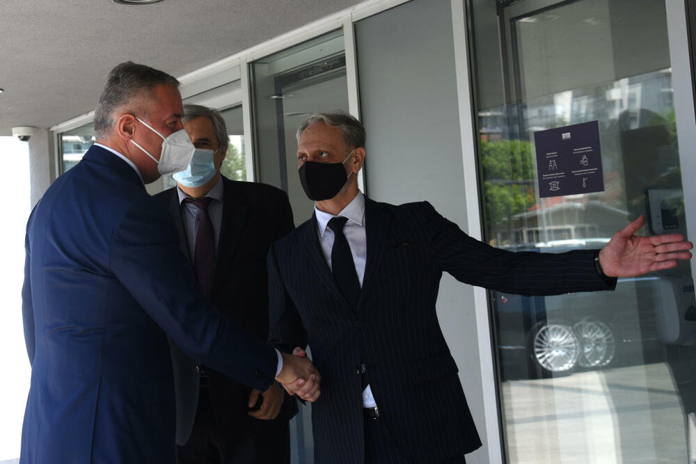 <p>"Vaša misija ostaje temelj i sjećanje na onu tačku otkuda smo kao narod krenuli i odgovor kamo nam valja stići“, kazao je premijer</p>