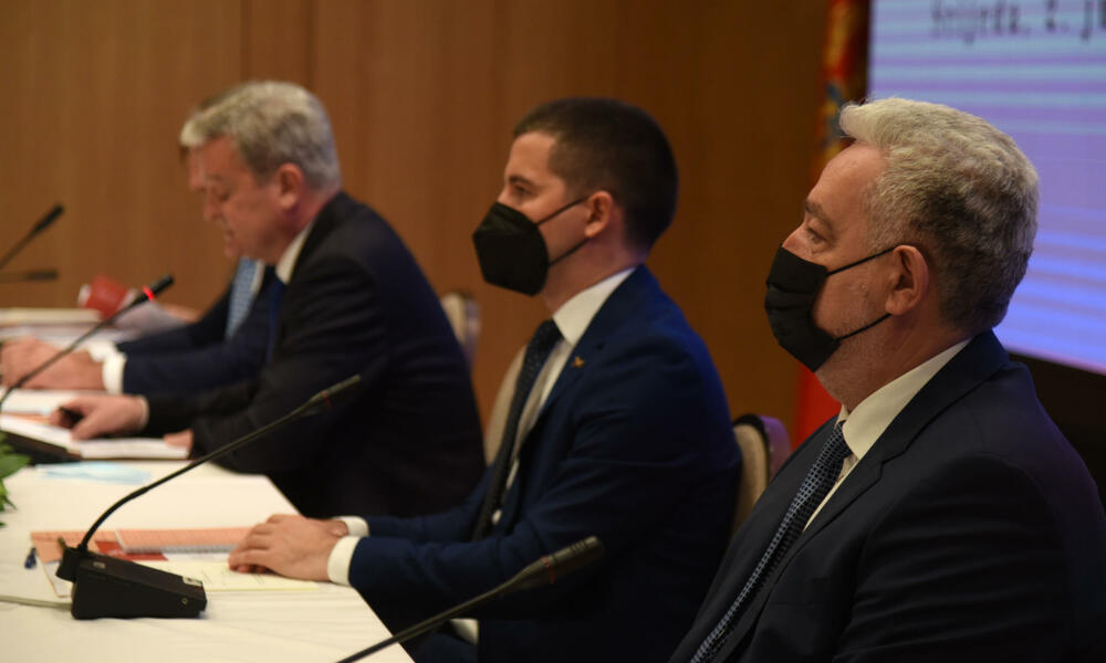 <p>"Vaša misija ostaje temelj i sjećanje na onu tačku otkuda smo kao narod krenuli i odgovor kamo nam valja stići“, kazao je premijer</p>