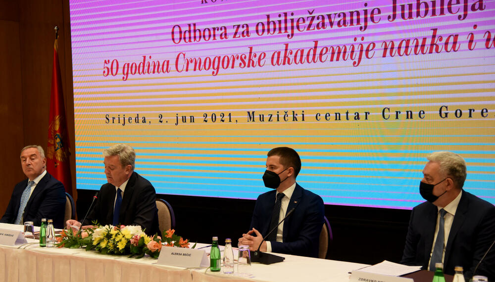 <p>"Vaša misija ostaje temelj i sjećanje na onu tačku otkuda smo kao narod krenuli i odgovor kamo nam valja stići“, kazao je premijer</p>