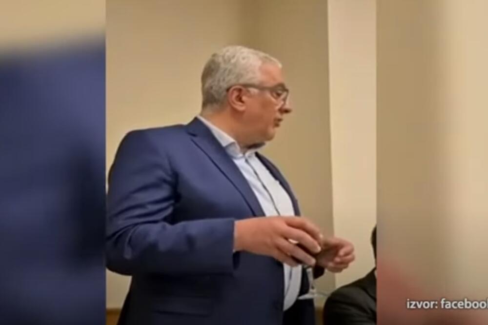 Mandić govori tokom večere, Foto: Screenshot/TV Vijesti