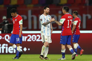 Argentina i Čile remizirali, Mesi i Sančes pogađali
