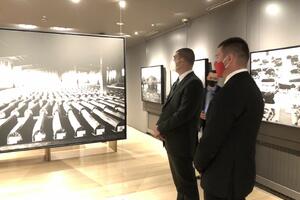 Milošević i Adžić odali počast žrtvama genocida u Srebrenici