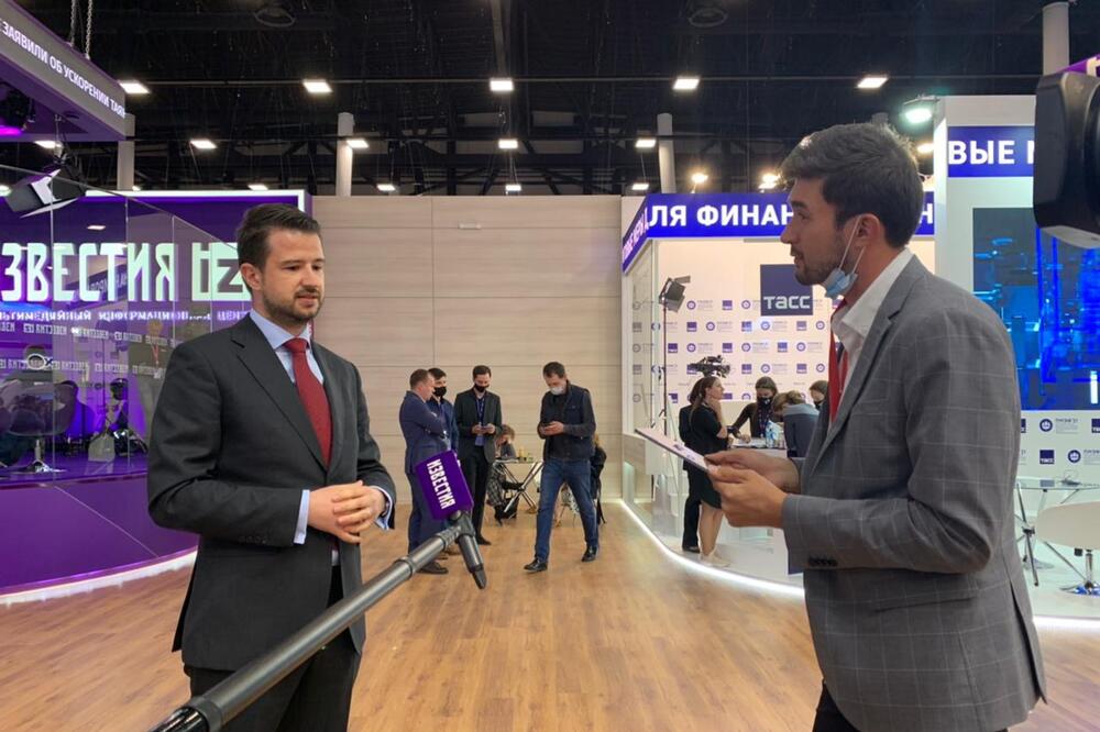 Milatović daje izjavu za ruske medije, Foto: Ministarstvo ekonomskog razvoja
