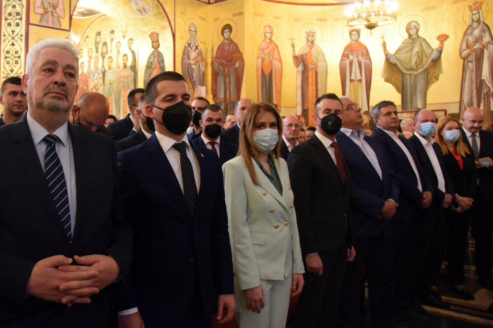 Opozicione partije oštro kritikovale okupljanje predstavnika vlasti kod mitropolita u hramu, Foto: BORIS PEJOVIC