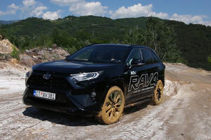 Za volanom: Šta na terenu može Tojota RAV4