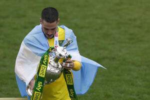 Buendija i zvanično u Aston Vili