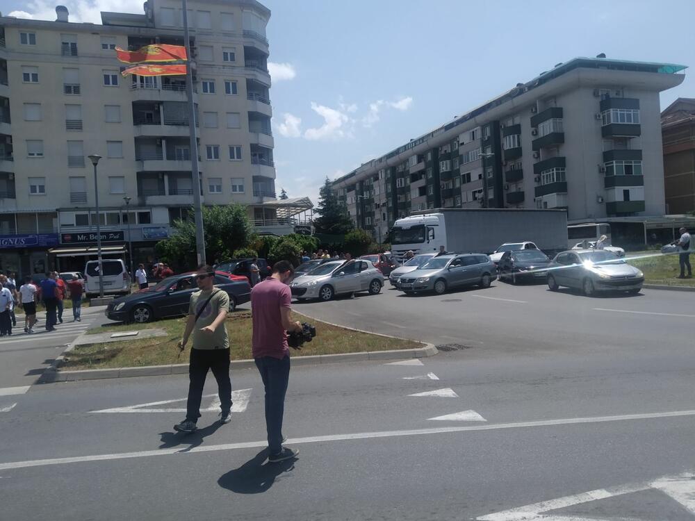 <p>Skup je organizovan u znak protesta zbog prekida izgradnje Bulevara Veljka Vlahovića</p>