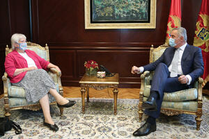 Đukanović: Jedina sigurna budućnost je pripadnost NATO-u i...