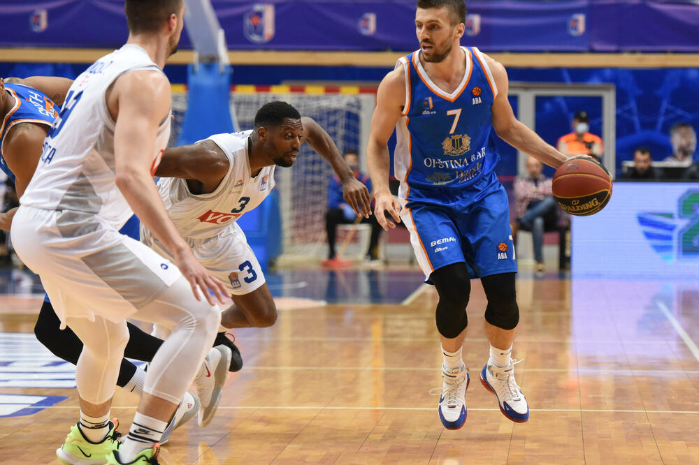 gra protiv bivših saigrača: Nemanja Gordić na utakmici protiv Budućnosti, Foto: SAVO PRELEVIC