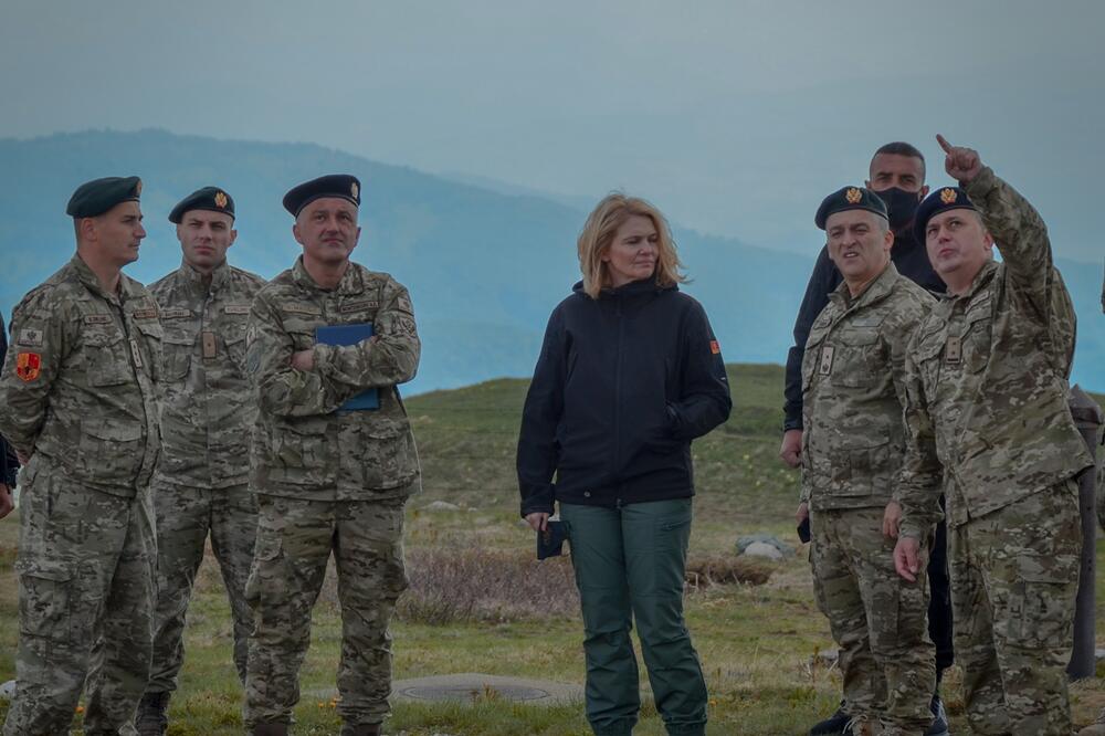 Injac sa Đurovićem u obilasku, Foto: Ministarstvo odbrane