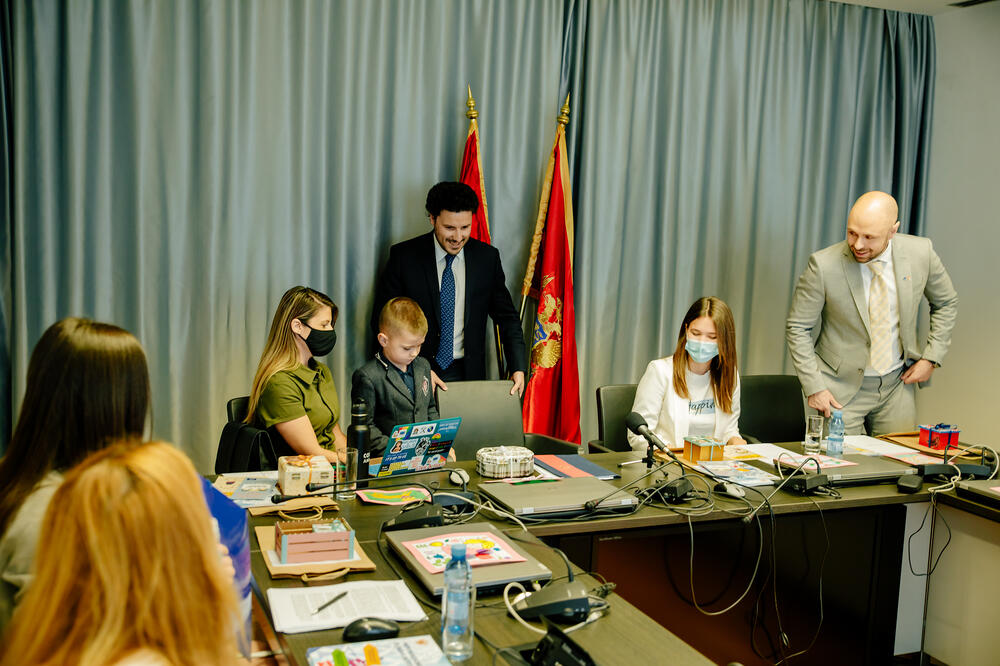Sa sjednice Savjeta za prava djeteta, Foto: Vlada Crne Gore