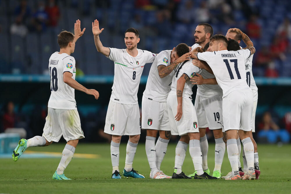Slavlje fudbalera Italije sinoć protiv Turske, Foto: Reuters