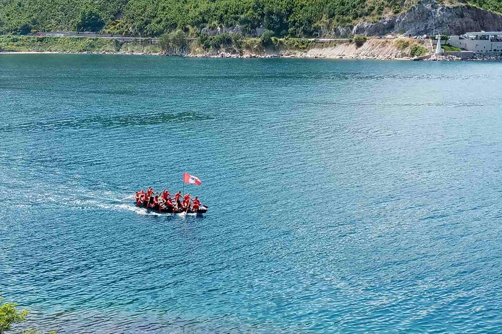 Neretljani u prolasku ispod Prčnja, Foto: Siniša Luković