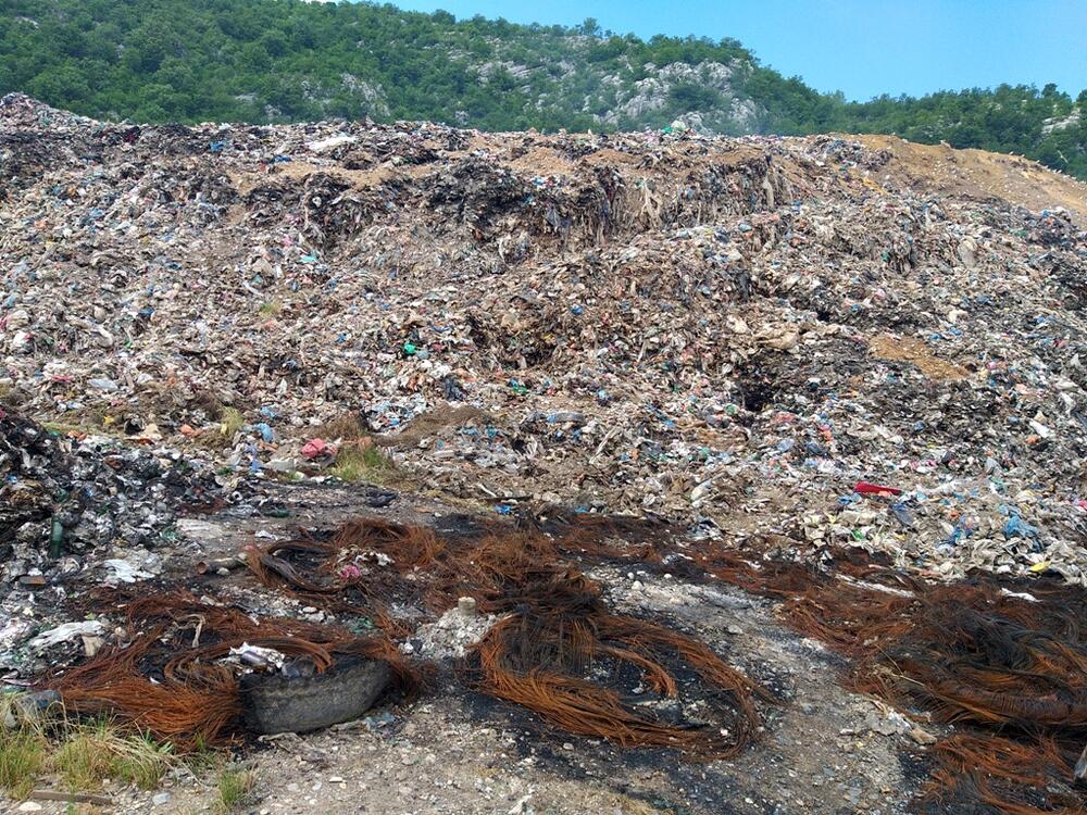 <p>Predsjednik Opštine Marko Kovačević kazao je da su spremni da učestvuju u projektu reciklažnog otpada</p>