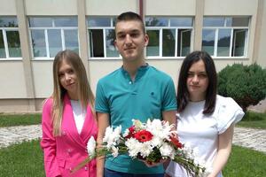 Uručene 33 priznanja “Luča” najboljim maturantima bjelopoljske...