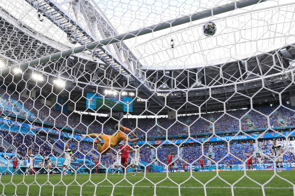 Vezista Atalante je pogodio nebranjivi dio mreže Hradeckog, Foto: REUTERS