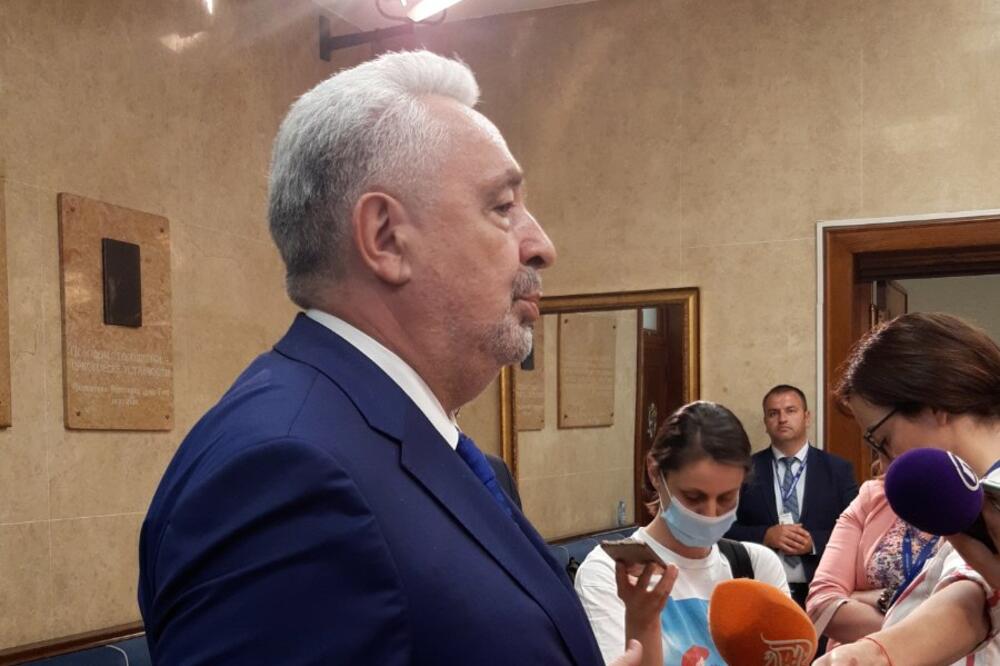 Krivokapić napustio sjednicu i obratio se novinarima, Foto: Biljana Matijašević