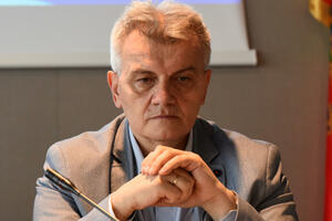 Vijeće će predložiti Radunovića za dekana Medicinskog fakulteta