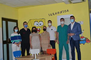 Rotaract Klub Podgorica donirao igraonicu i medicinske aparate...