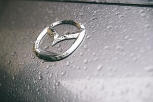 Mazda se okreće hibridima i električnim automobilima